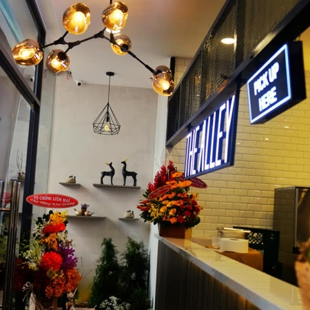 𝐓𝐡𝐞 𝐀𝐥𝐥𝐞𝐲 2