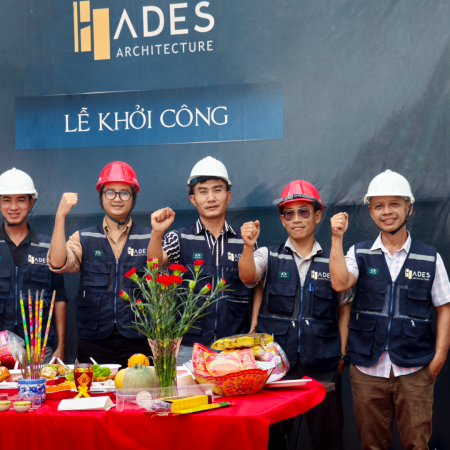 MIBAO'S MODERN COASTAL HOUSE