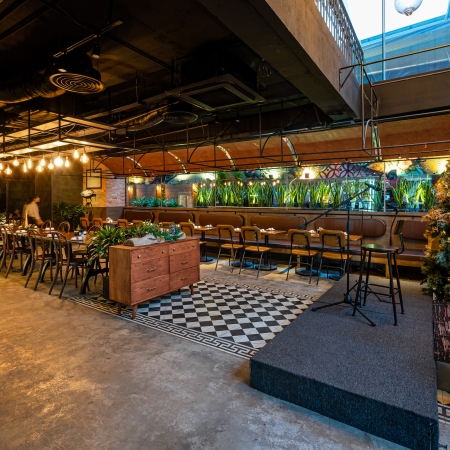 CORNER 308 GRILL & BAR