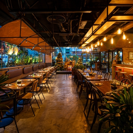 CORNER 308 GRILL & BAR