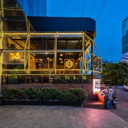 CORNER 308 GRILL & BAR