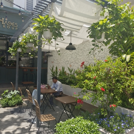 𝐇𝐚𝐝𝐞𝐬 𝐂𝐚𝐟𝐞́ & 𝐆𝐚𝐥𝐥𝐞𝐫𝐲