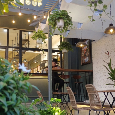 𝐇𝐚𝐝𝐞𝐬 𝐂𝐚𝐟𝐞́ & 𝐆𝐚𝐥𝐥𝐞𝐫𝐲