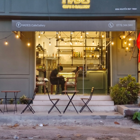 𝐇𝐚𝐝𝐞𝐬 𝐂𝐚𝐟𝐞́ & 𝐆𝐚𝐥𝐥𝐞𝐫𝐲