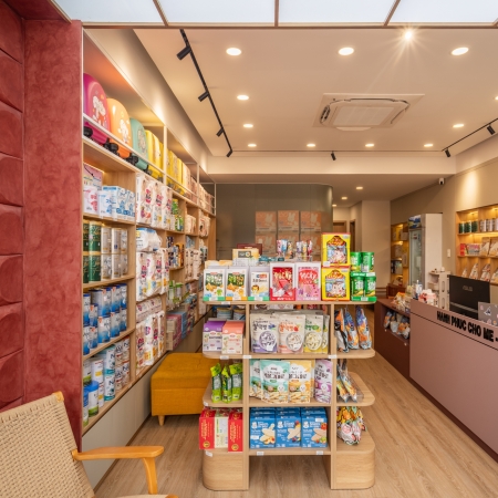 HONG’S HOUSE & STORE