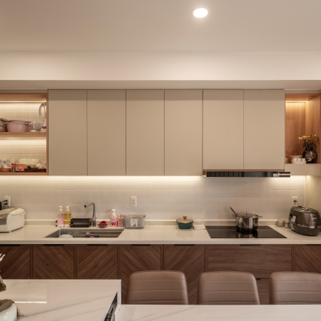 HONG’S HOUSE & STORE