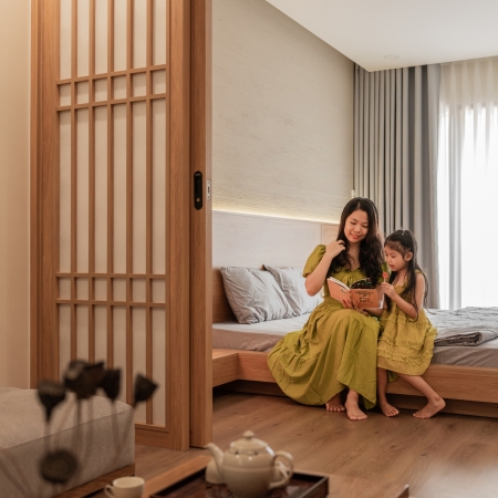 HONG’S HOUSE & STORE